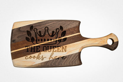 The Julia – Personalized Wooden Cutting Board with Handle, Custom Engraved Charcuterie & Cheese Serving Board (15.75” x 7”)